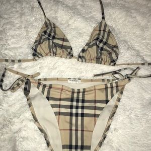 Burberry swimsuit ✨